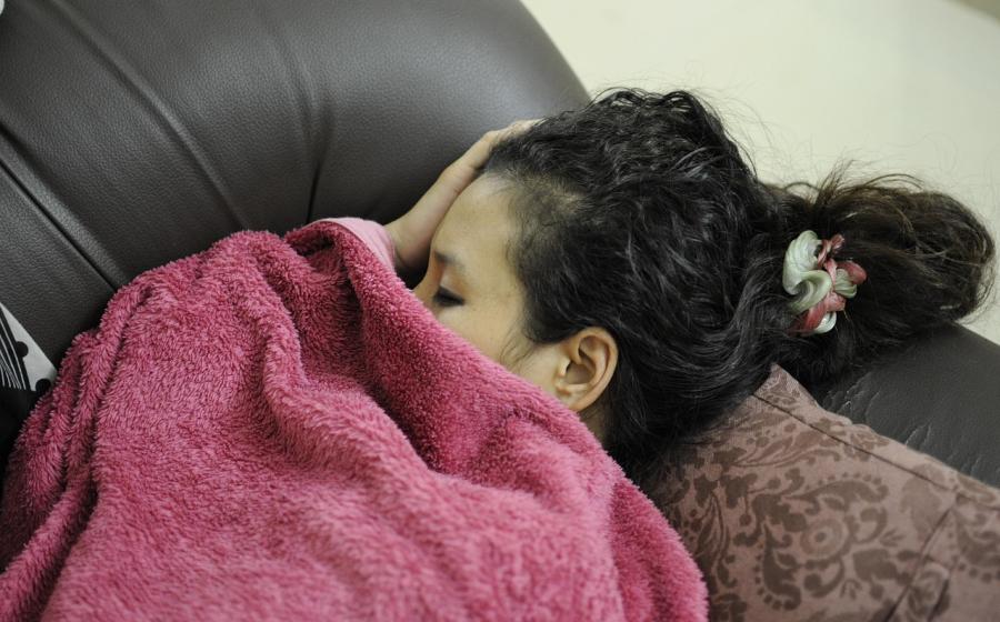 Nemocná žena spí, autor obrázku Amosii, zdroj Pixabay.com