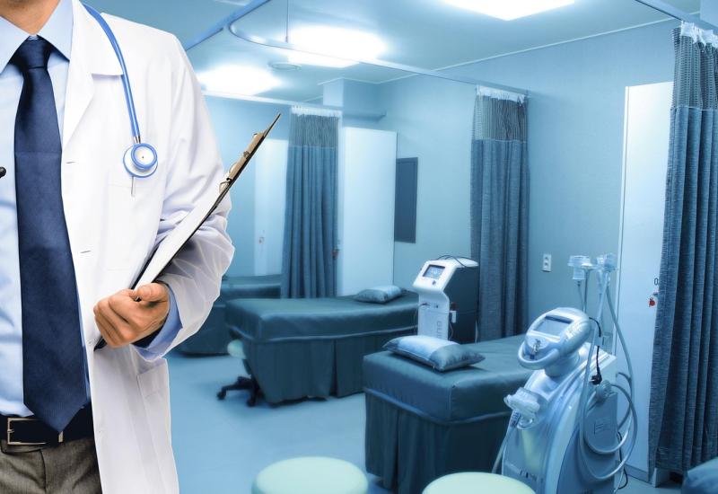 Doktor v nemocnici, zdroj obrázku Pixabay.com
