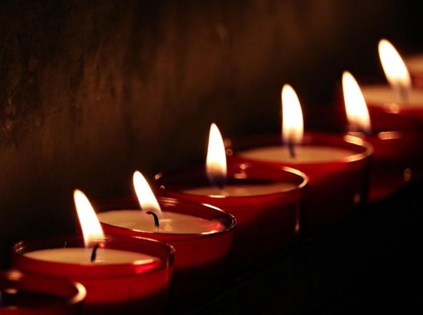 Obrázek smuteční svíčky, zdroj Pixabay.com 
