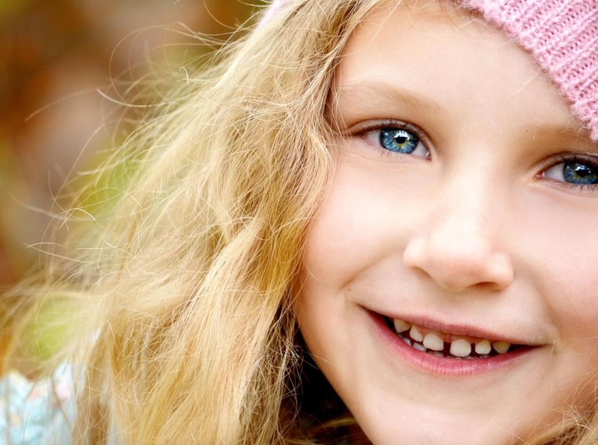 Šťastná holčička, zdroj obrázku Pixabay.com