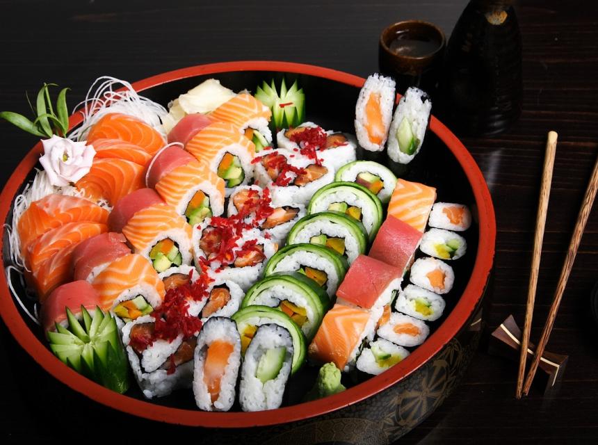 Talíř sushi, zdroj obrázku Pixabay.com