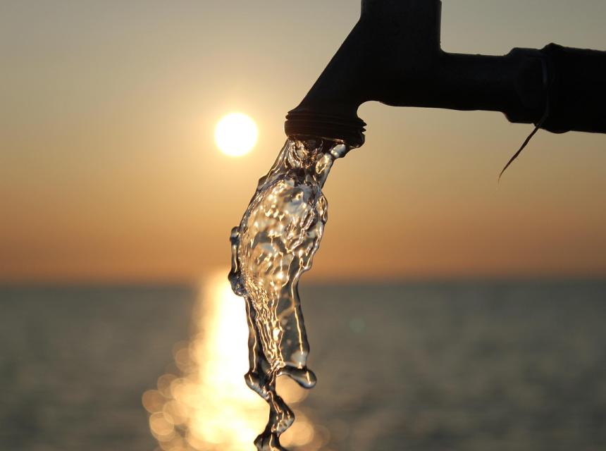 Voda, autor obrázku 0xCoffe, zdroj Pixabay.com